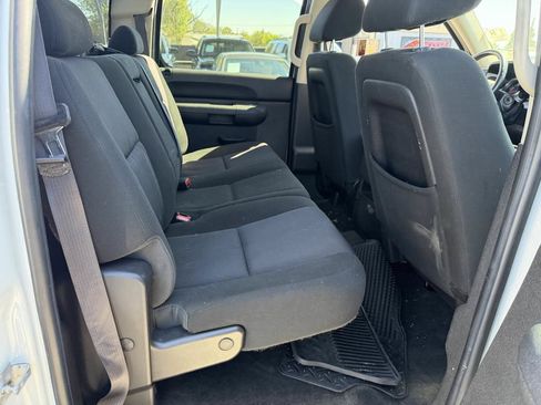 Used 2011 Chevrolet Silverado 1500 LT w/ Regional Value Package AWD/4WD image 17