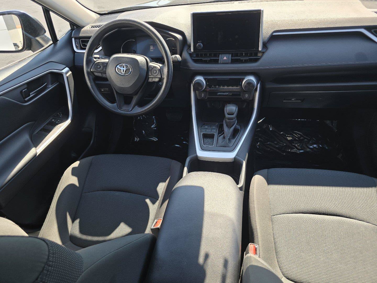 Used 2025 Toyota RAV4 LE FWD image 20
