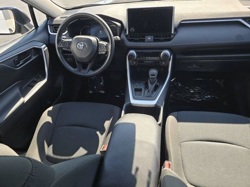 Used 2025 Toyota RAV4 LE FWD image 20
