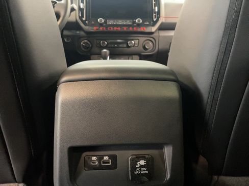 Certified 2025 Nissan Frontier PRO-4X w/ Pro Premium Package AWD/4WD image 6