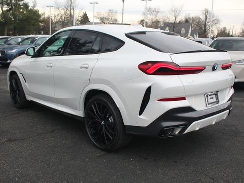 New 2026 BMW X6 xDrive40i w/ Climate Comfort Package image 5