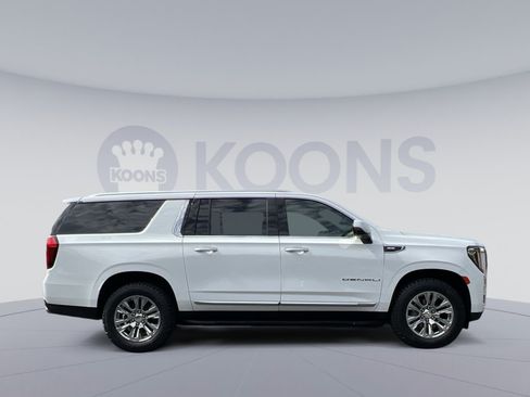 Used 2022 GMC Yukon XL Denali AWD/4WD image 10