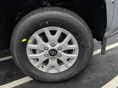 New 2025 Toyota Tacoma SR5 image 5