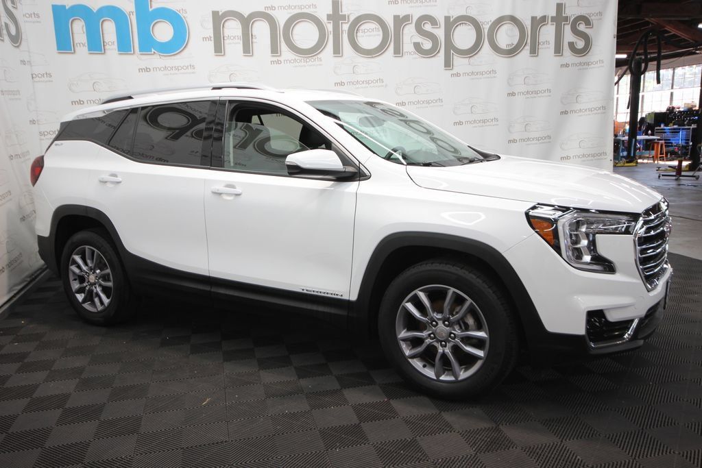 Used 2023 GMC Terrain SLT AWD/4WD image 10