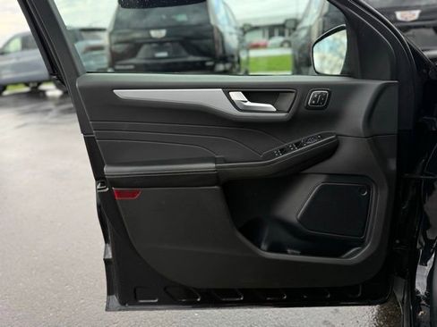 Used 2024 Ford Escape Platinum image 11