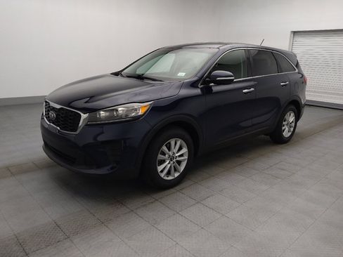 Used 2020 Kia Sorento FWD V6 image 2