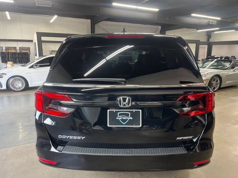 Used 2023 Honda Odyssey Sport image 6