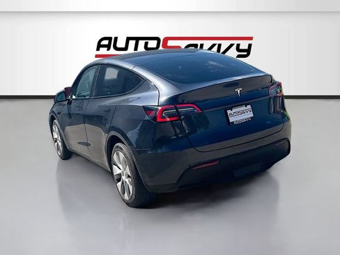 Used 2024 Tesla Model Y Long Range RWD image 5