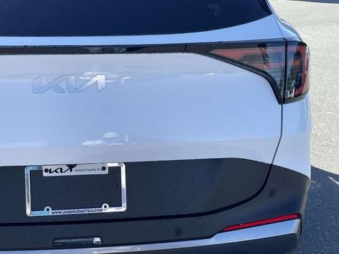 New 2026 Kia Sportage EX image 11