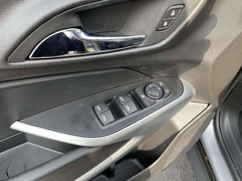 Used 2025 Chevrolet Trax LS w/ LS Convenience Package image 27