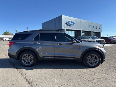 Used 2023 Ford Explorer XLT w/ Equipment Group 202A image 28