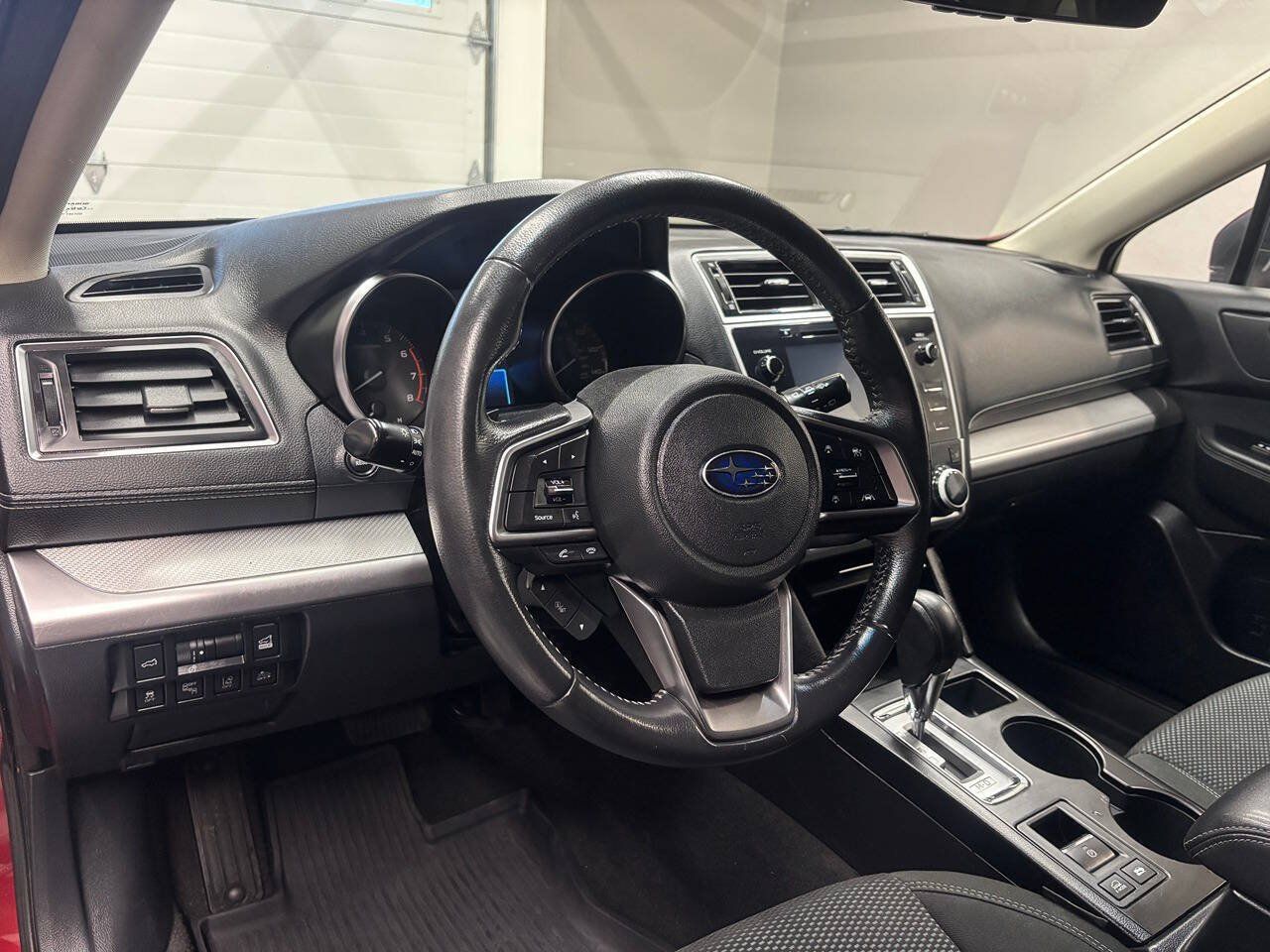Used 2019 Subaru Outback 2.5i Premium w/ Popular Package #2 AWD/4WD image 13