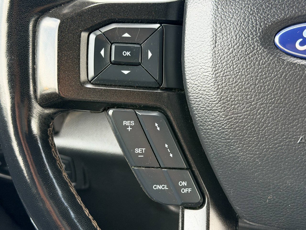 Used 2018 Ford Expedition Limited w/ Equipment Group 301A AWD/4WD image 33