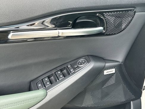 Certified 2024 Kia Seltos SX AWD/4WD image 17