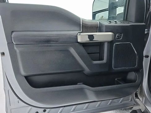 Used 2021 Ford F250 Lariat w/ Lariat Ultimate Package image 15