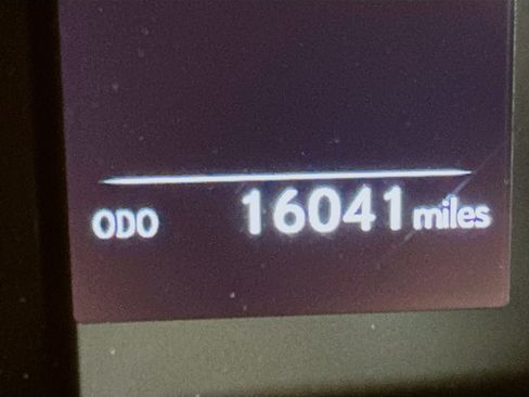 Used 2021 Lexus GX 460 Premium w/ Premium Package image 19