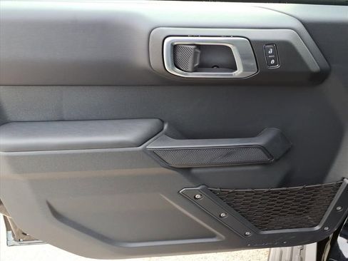 New 2025 Ford Bronco Outer Banks image 8