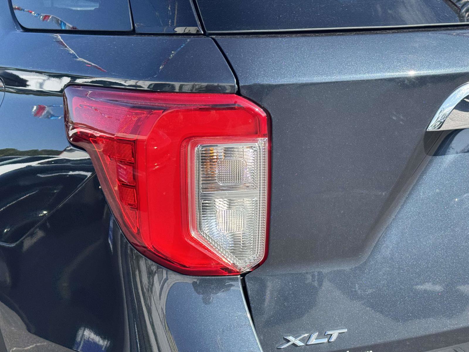 Certified 2023 Ford Explorer XLT w/ Equipment Group 202A AWD/4WD image 9