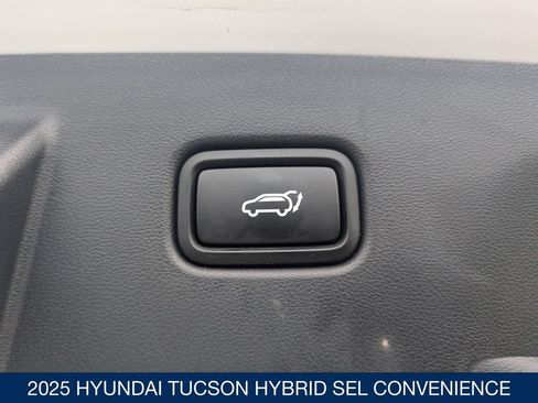 Certified 2025 Hyundai Tucson SEL AWD/4WD image 31