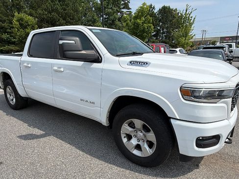 Used 2025 RAM 1500 Big Horn AWD/4WD image 5
