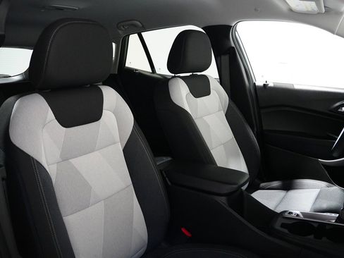 Used 2026 Chevrolet Trax LS w/ Driver Confidence Package image 9