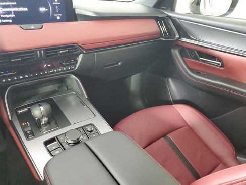 Used 2025 MAZDA CX-70 3.3 Turbo w/ Premium Plus Pkg image 17