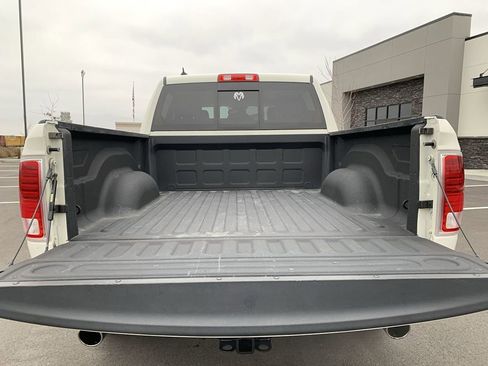 Used 2018 RAM 1500 Laramie image 13