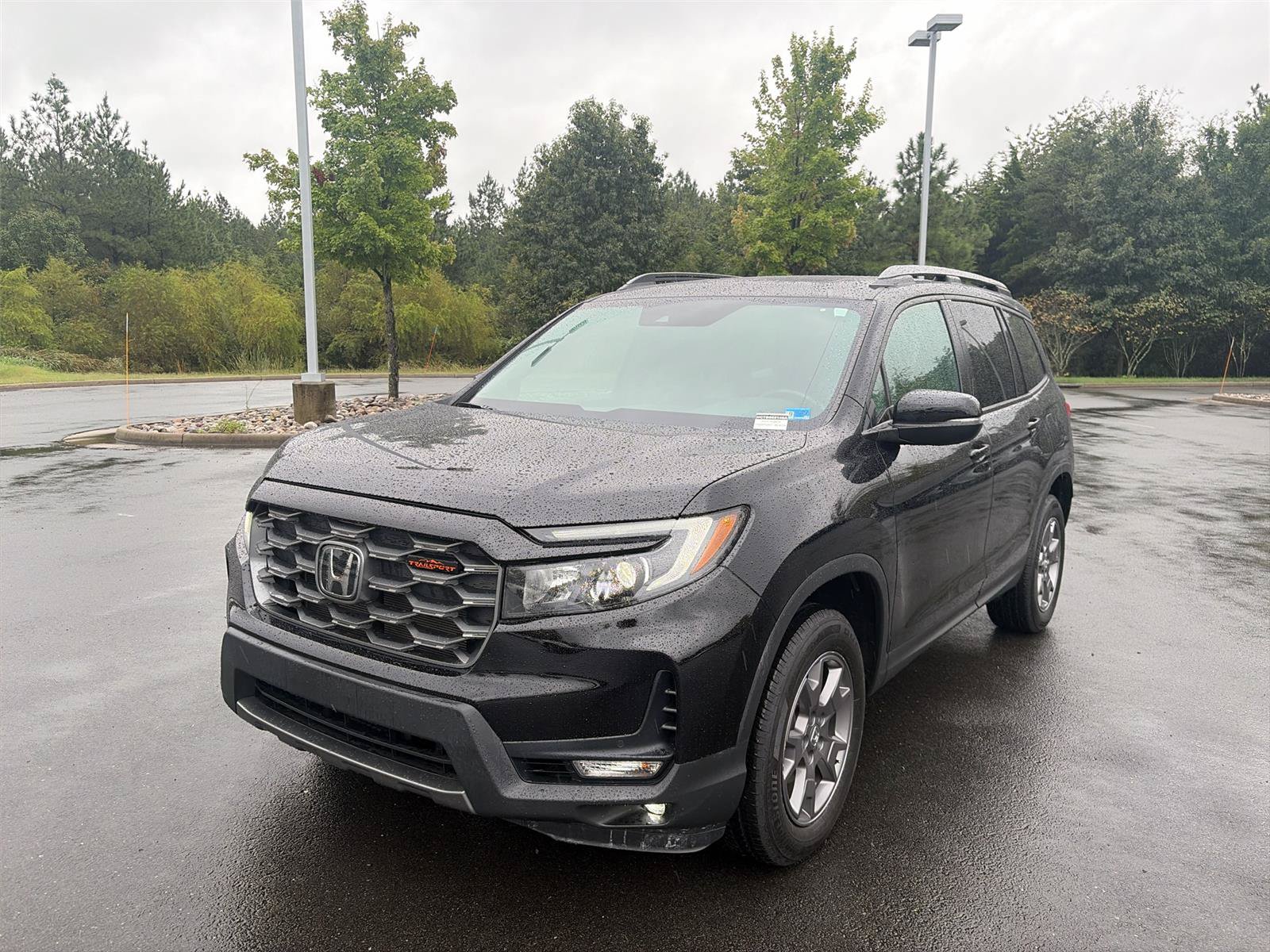 Certified 2024 Honda Passport TrailSport image 3
