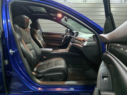 Used 2021 Honda Accord Sport image 14