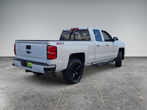 Used 2018 Chevrolet Silverado 1500 LT w/ All Star Edition AWD/4WD image 4