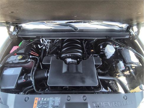Used 2019 Chevrolet Suburban Premier AWD/4WD image 21