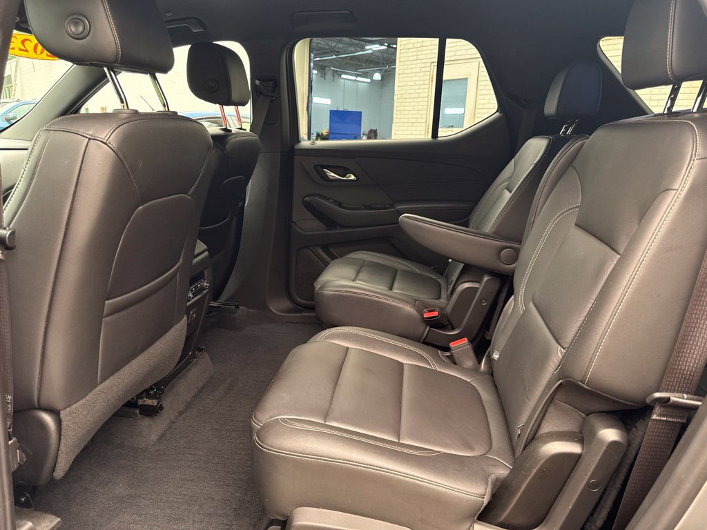 Used 2023 Chevrolet Traverse LT AWD/4WD image 13