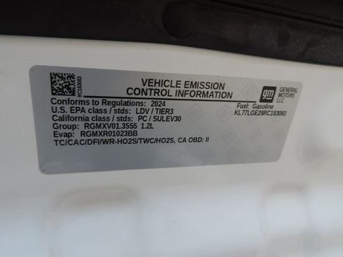 Used 2024 Chevrolet Trax RS w/ Sunroof Package image 22