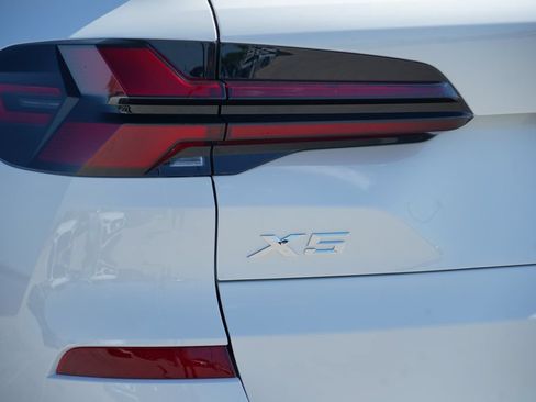 New 2026 BMW X5 sDrive40i w/ M Sport Package RWD image 8