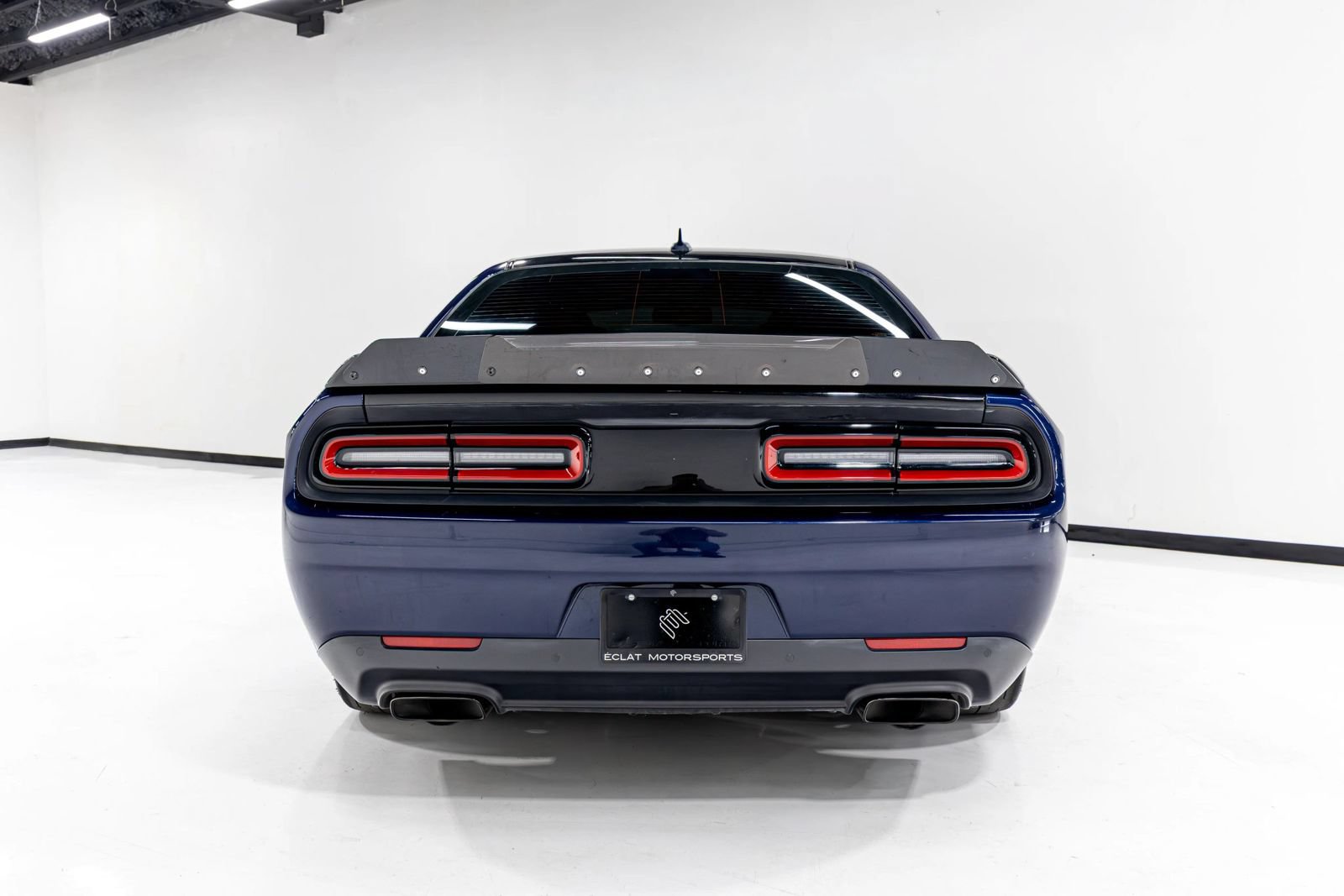 Used 2016 Dodge Challenger SRT Hellcat RWD image 8