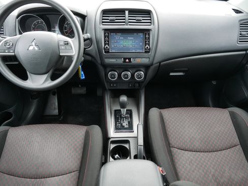 Used 2018 Mitsubishi Outlander Sport ES FWD image 10