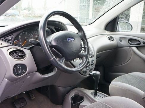 Used 2002 Ford Focus ZX5 Hatchback image 7