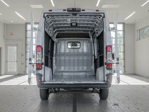 Used 2025 RAM ProMaster 2500 w/ Convenience Group FWD image 16