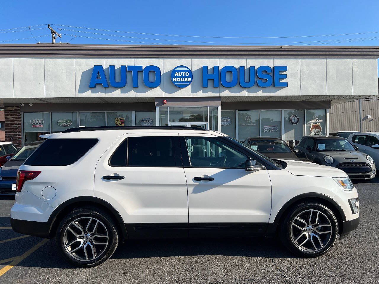 Used 2016 Ford Explorer Sport w/ Equipment Group 401A AWD/4WD image 9