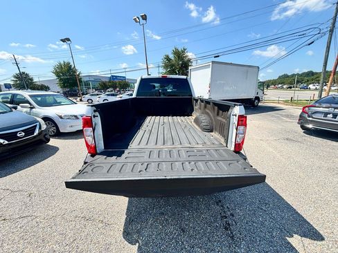 Used 2022 Ford F250 XL w/ Power Equipment Group AWD/4WD image 17