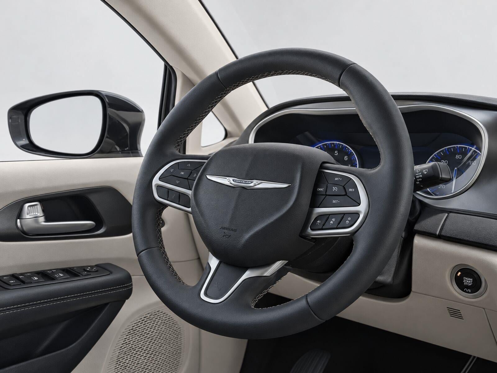 Used 2024 Chrysler Pacifica Touring-L FWD image 20