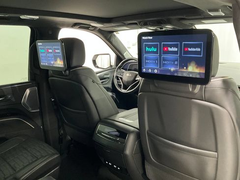Used 2022 Cadillac Escalade ESV Premium Luxury Platinum w/ Heavy-Duty Trailer Package AWD/4WD image 27