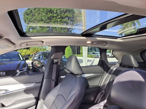 Used 2020 INFINITI QX50 Luxe w/ Navigation Package image 11