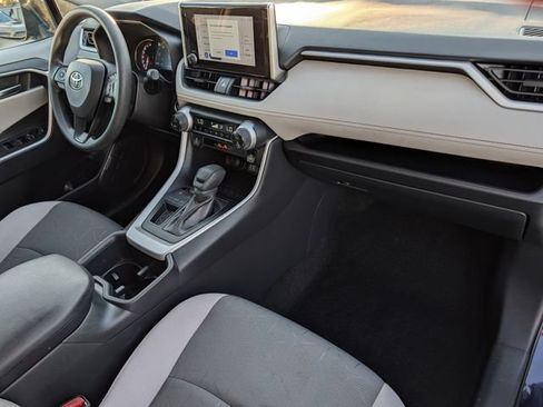 Used 2025 Toyota RAV4 XLE w/ Convenience Package FWD image 31