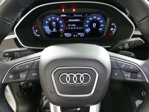 Used 2024 Audi Q3 2.0T Premium Plus w/ Premium Plus Package image 16