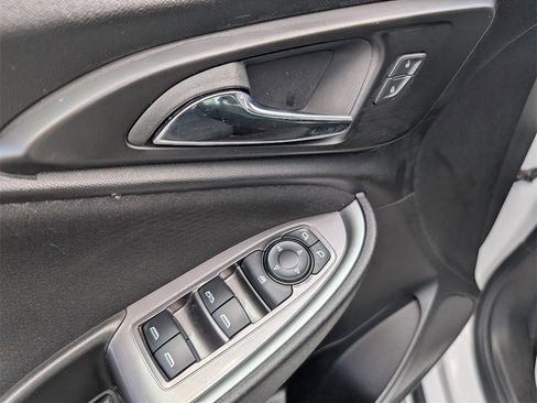 Used 2024 Chevrolet Malibu LT image 9