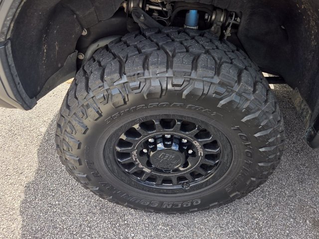 Used 2024 GMC Sierra 2500 AT4X w/ AT4X AEV Edition AWD/4WD image 3
