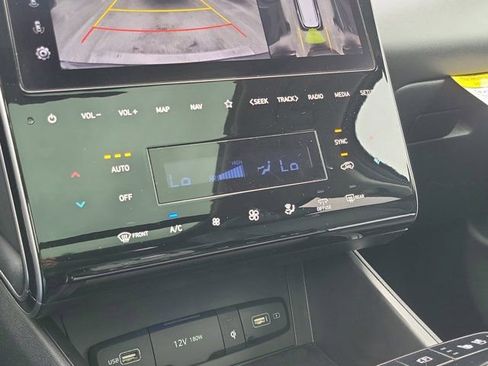 Used 2024 Hyundai Tucson Limited FWD image 27