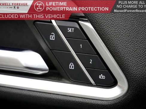 Used 2024 Chevrolet Silverado 2500 LTZ w/ LTZ Convenience Package image 24