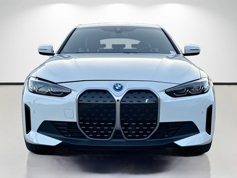 Used 2023 BMW i4 eDrive35 w/ Premium Package RWD image 8